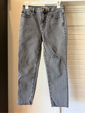 Madewell Gray Black Distressed Raw Hem Straight Leg Jeans Size 26 Petite